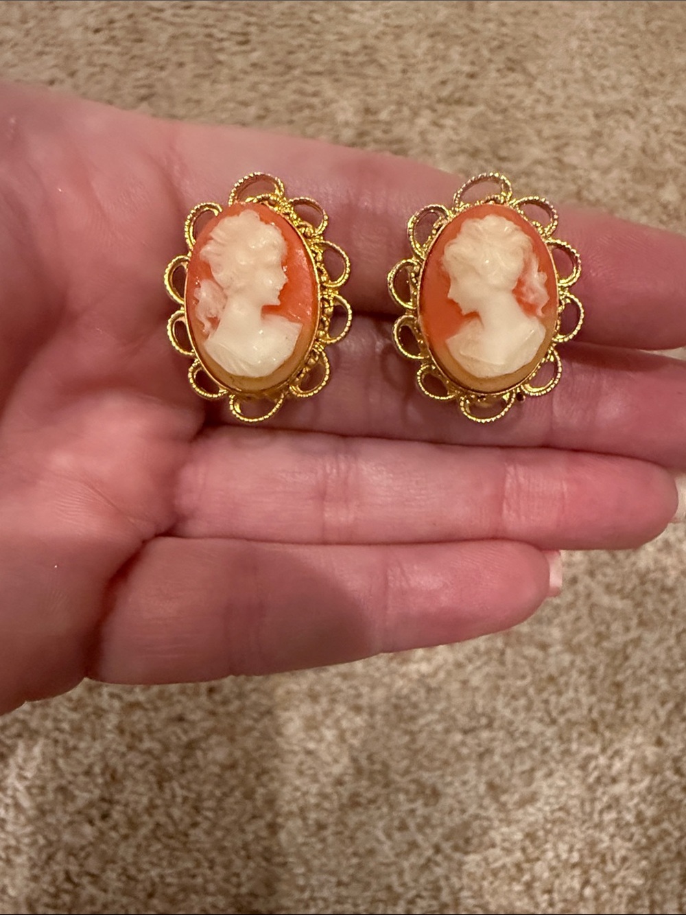 Vintage Gold-Tone Orange and Cream Cameo clip on Earrings